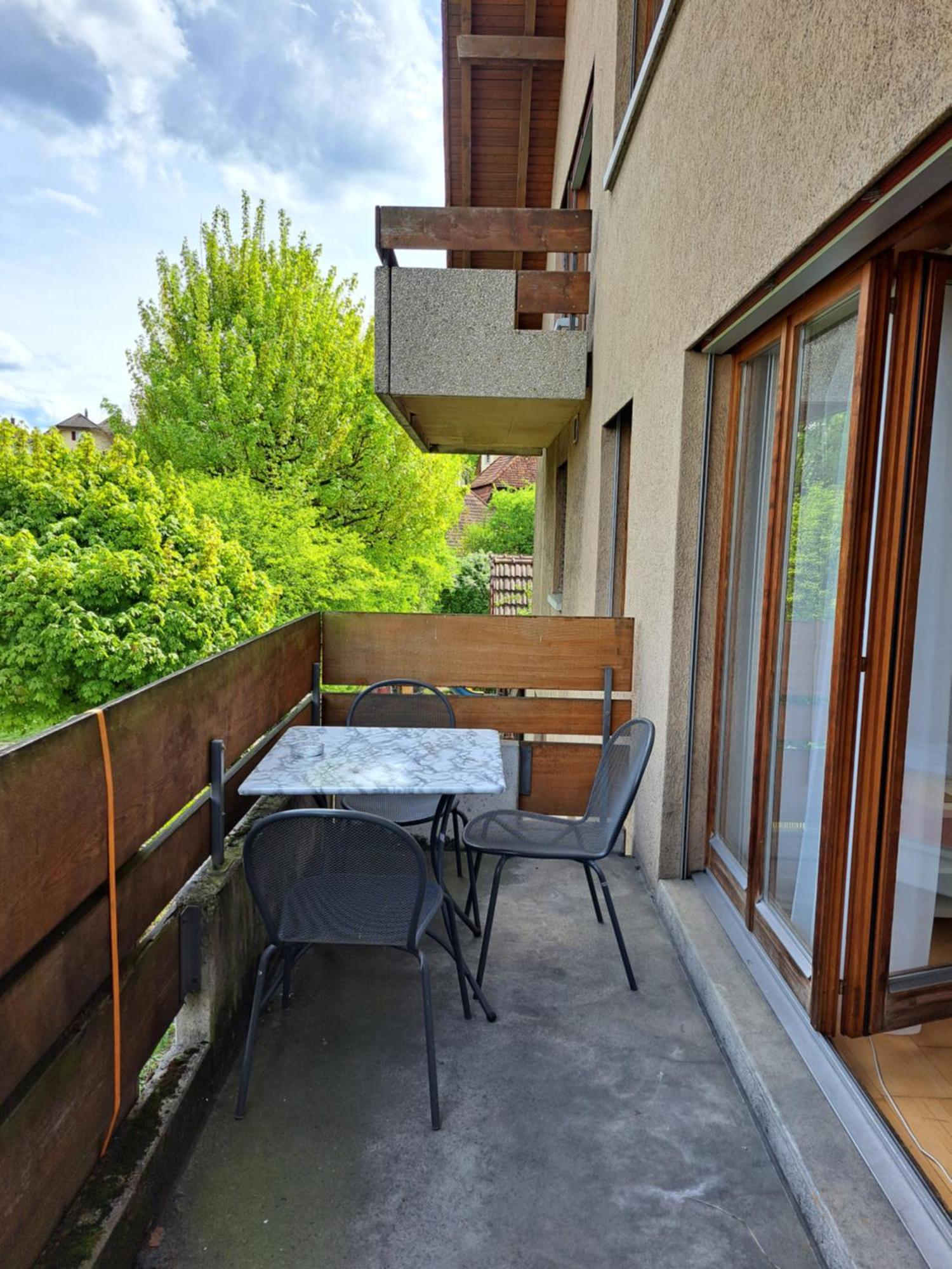 Good Bed Aarwangen Apartment Exterior foto